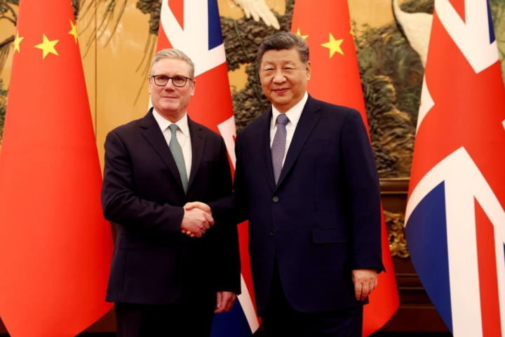 الصين تعفي بريطانيا وكندا من التأشيرة: خطوة لإنعاش السياحة