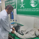 عيادات مركز الملك سلمان بالخوخة تعالج 4,824 مستفيدًا يمنيًا