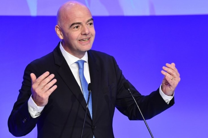 FIFA President Infantino obtains Lebanese citizenship and supports football