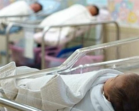 علاج جنين بورم نادر في فرنسا: سابقة طبية عالمية