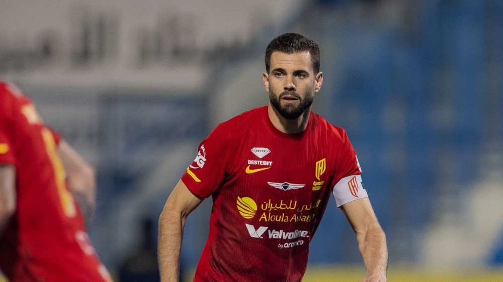 ناتشو فرنانديز: رقم قياسي في دفاع القادسية بدوري روشن