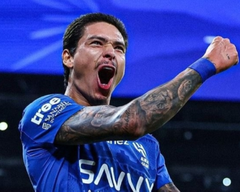 نونيز يتمسك بالبقاء في الهلال ويرفض عروض أوروبا