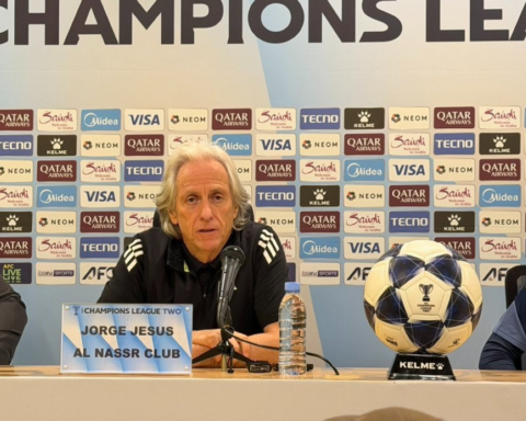 جيسوس يحسم موقف رونالدو من لقاء أركاداغ ويوجه رسالة لجماهير النصر