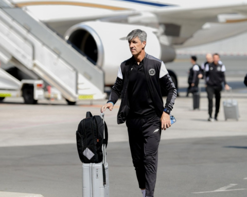 الشباب السعودي ينهي عقد مدربه الإسباني إيمانول ألغواسيل