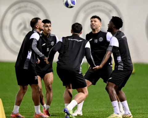 الشباب السعودي يقيل المدرب بيشكان ويعين السبيعي مؤقتاً