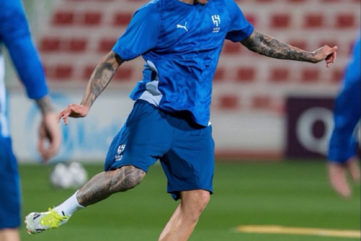 مستقبل داروين نونيز: حقيقة العودة لبينيارول وموقفه من ليفربول