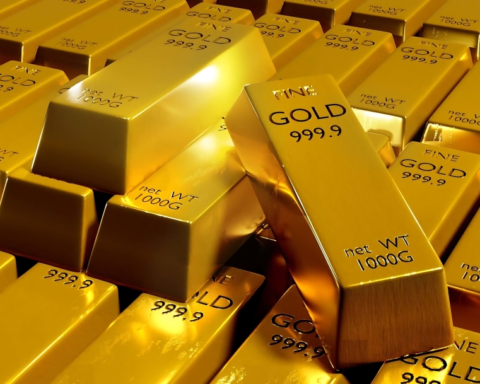 أسعار الذهب والفضة ترتفع ترقباً لقرارات الفائدة الأمريكية