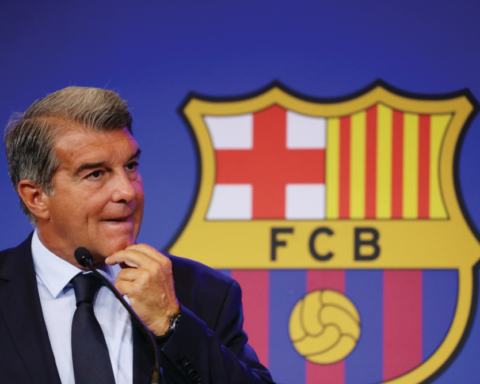 لابورتا يتهم الحكام باستهداف برشلونة في حملة ممنهجة