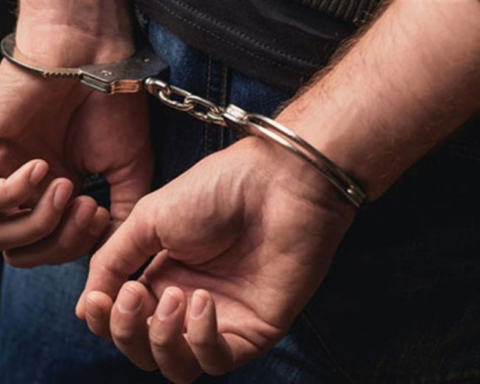 جازان: القبض على مقيم نقل 3 مخالفين لنظام أمن الحدود