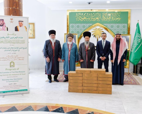 السعودية تهدي تركمانستان 5 أطنان من التمور ضمن برنامج عالمي