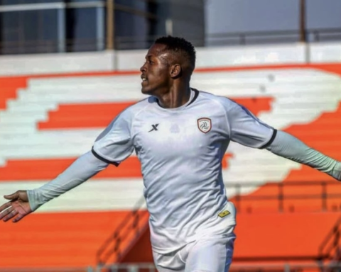 عبدالله معتوق يشعل صراع أندية الصندوق في الدوري السعودي