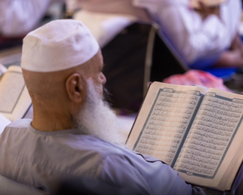 التسجيل الإلكتروني للاعتكاف في الحرمين 1447: الشروط والخطوات