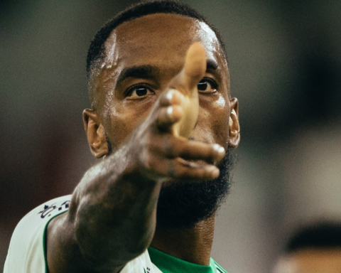 توني هداف دوري روشن: ثلاثية تبعده عن رونالدو في الصدارة