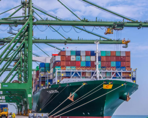 Ports grant PIL shipping line a license to boost the maritime transport sector