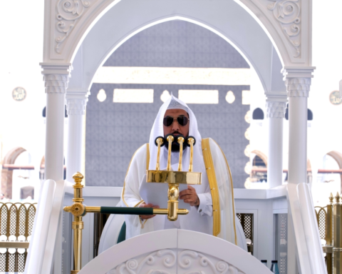 رمضان شهر العمل لا الكسل: رسالة من إمام الحرم المكي