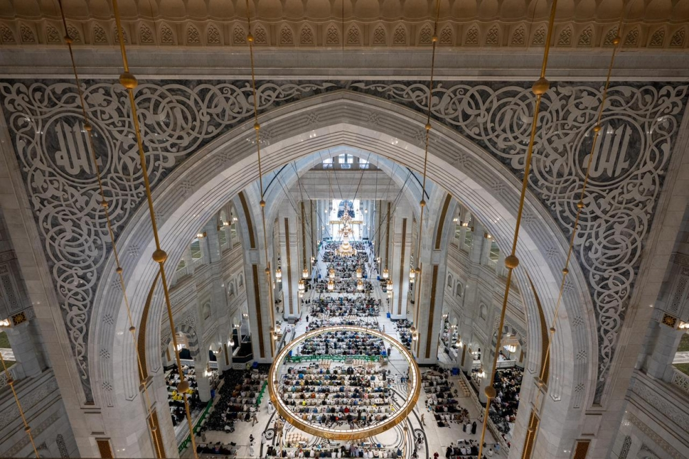 Services of the Two Holy Mosques: Comfort and safety for the pilgrims throughout the year