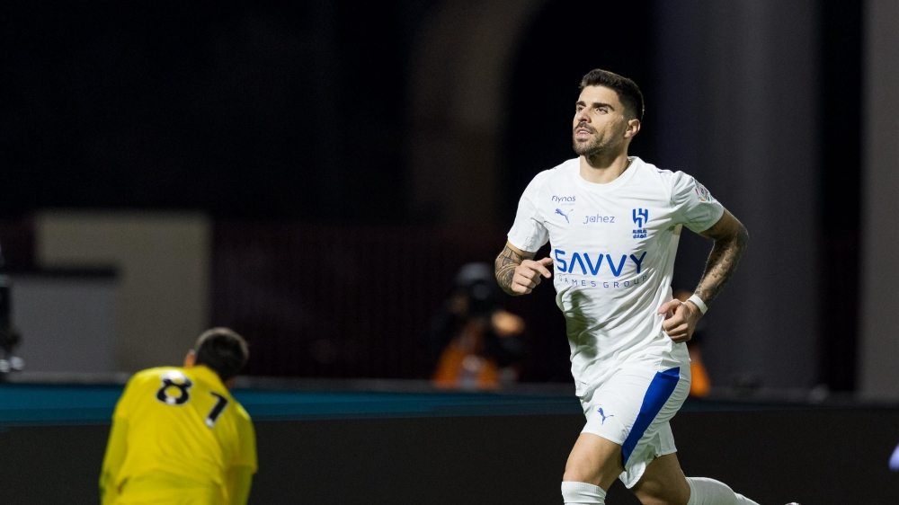 روبن نيفيز يفضل البقاء في الهلال ويرفض عروض أوروبا