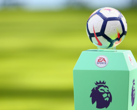 غرامة قاسية لكريستال بالاس بسبب لافتة استفزازية بالدوري الإنجليزي