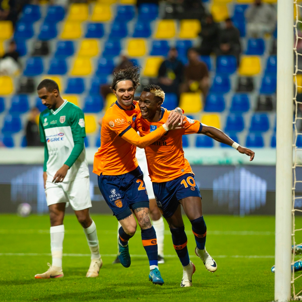 الفيحاء يهزم التعاون 3-2 ويواصل نزيف نقاط سكري القصيم