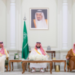 ولي العهد يستقبل المهنئين برمضان في المدينة المنورة | أخبار السعودية