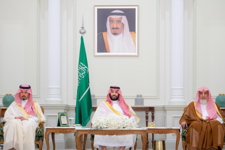 ولي العهد يستقبل المهنئين برمضان في المدينة المنورة | أخبار السعودية