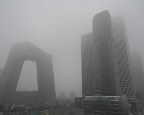 الصين تصدر تحذيراً من عواصف رملية ورياح قوية في شمال البلاد