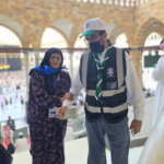 الكشافة السعودية: جهود رائدة في إرشاد التائهين بالحرم المكي