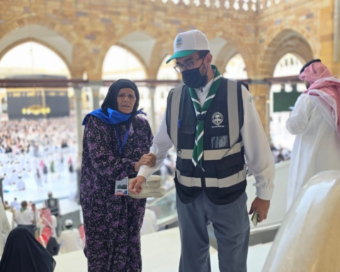الكشافة السعودية: جهود رائدة في إرشاد التائهين بالحرم المكي