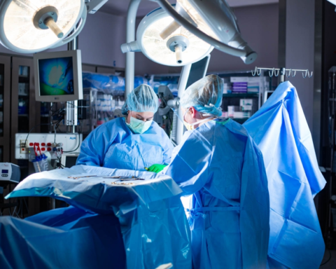 الجراحة الخفية بالمنظار الأحادي: نهاية الندبات في السعودية