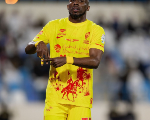 ثلاثية كينيونيس تضعه في قلب خطط المكسيك لمونديال 2026