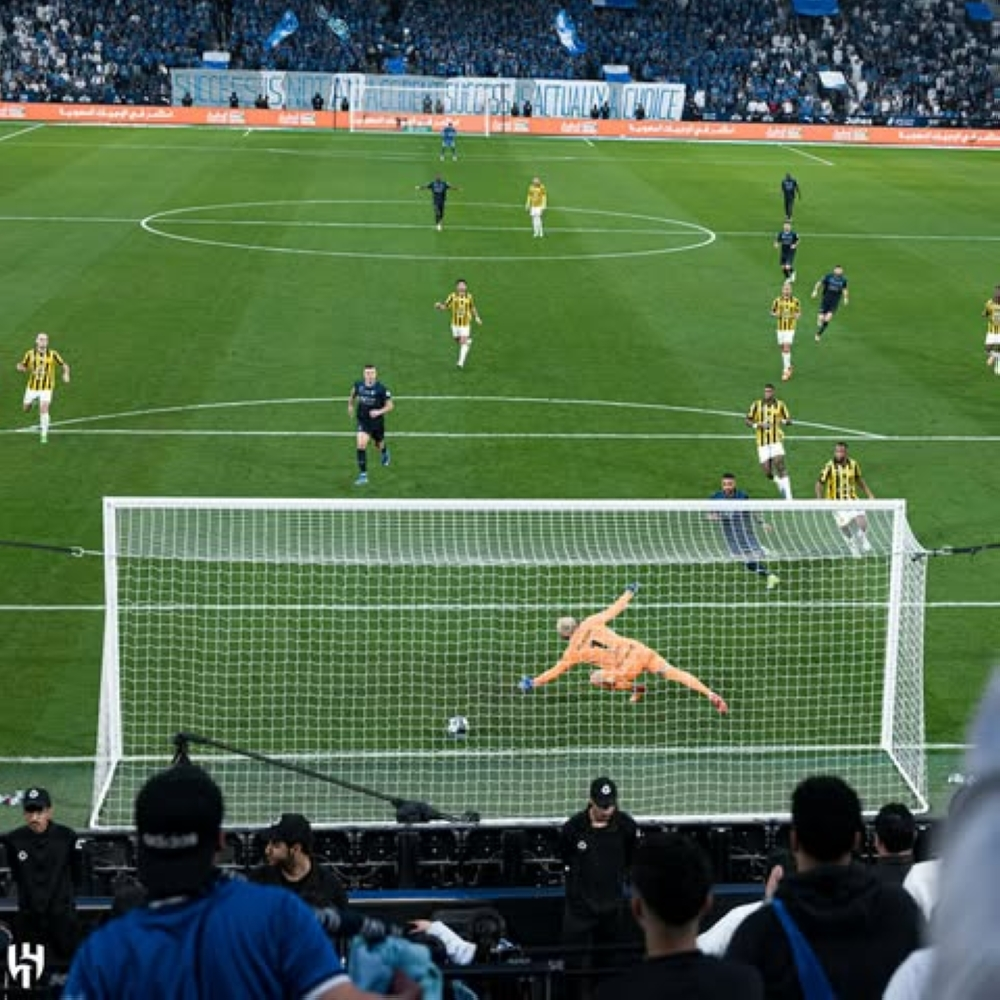 ثلاثي الهلال يخالف اللاعبين بعد تعادل الكلاسيكو مع الاتحاد