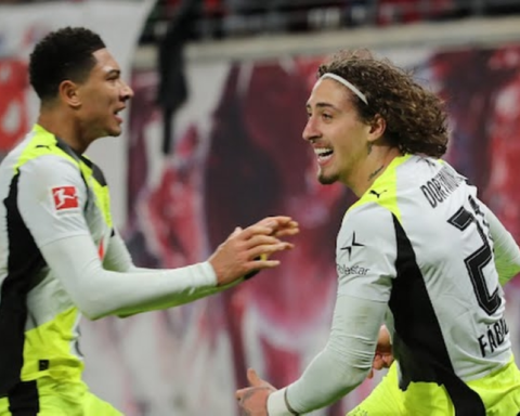 دورتموند ولايبزيغ: تعادل مثير 2-2 يحسم قمة الدوري الألماني