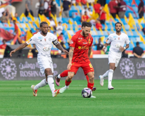 ديربي الشرقية: القادسية ضد الاتفاق في قمة دوري روشن السعودي