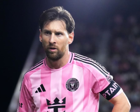 شائعات انفصال ميسي وأنتونيلا: الحقيقة الكاملة وراء الأزمة