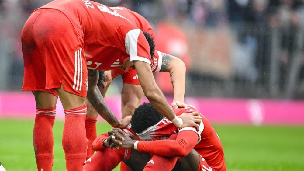 إصابة ألفونسو ديفيز: مدة غيابه وتأثيرها على بايرن ميونخ