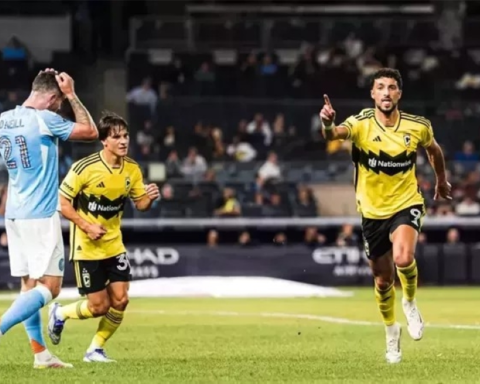 الأهلي يدرس عودة وسام أبو علي.. هل يعود المهاجم الفلسطيني؟