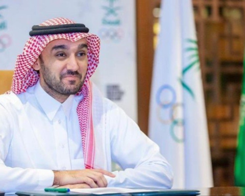 The Minister of Sports congratulates the leadership on the founding day and praises the sector's progress