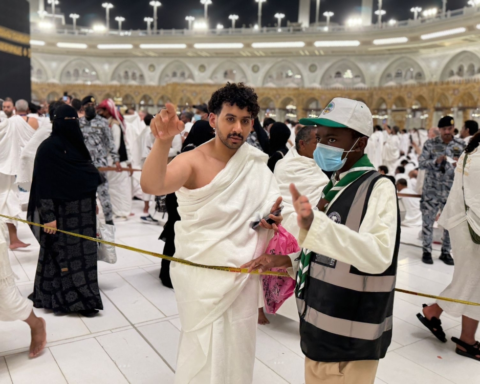 كشافة المملكة يجسدون العطاء في خدمة ضيوف الرحمن بالحرمين