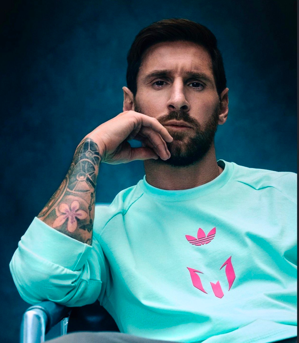 لابورتا: علاقتي بميسي متضررة وتجاهلني في حفل الكرة الذهبية