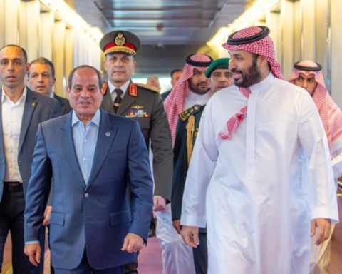 ولي العهد والرئيس المصري: لقاء استراتيجي في جدة لتعزيز التعاون