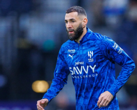 كريم بنزيما يرد على الانتقادات بعد خسارة الاتحاد أمام الهلال