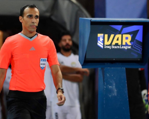 خالد الطريس يقود طاقم تحكيم سعودي مرشح لمونديال 2026