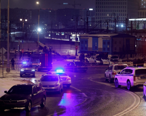 تفجير يهز موسكو: مقتل شرطي ومهاجم وسط العاصمة الروسية