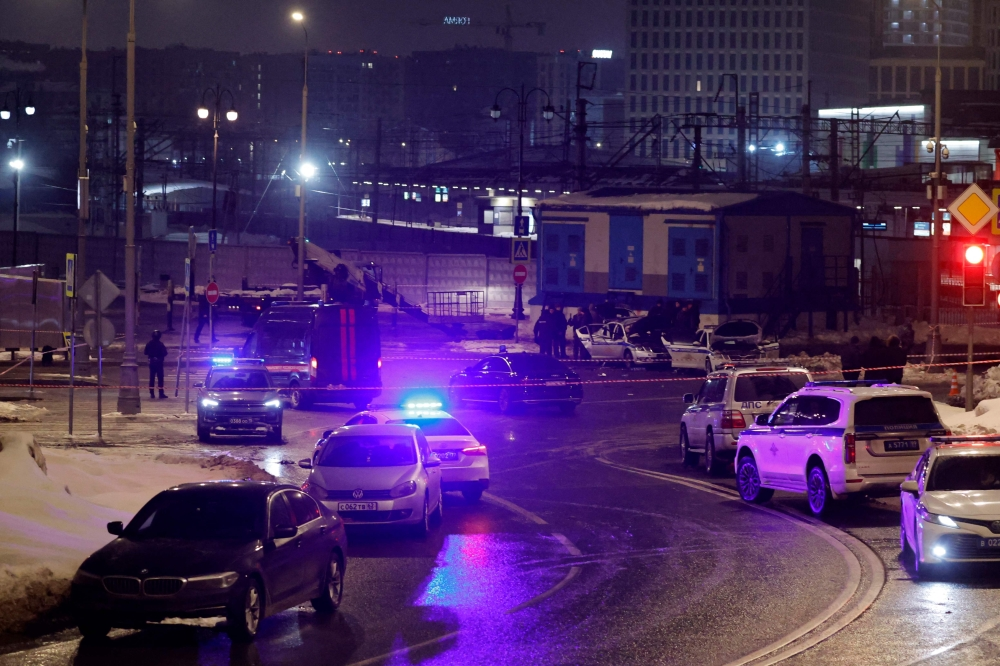 تفجير يهز موسكو: مقتل شرطي ومهاجم وسط العاصمة الروسية