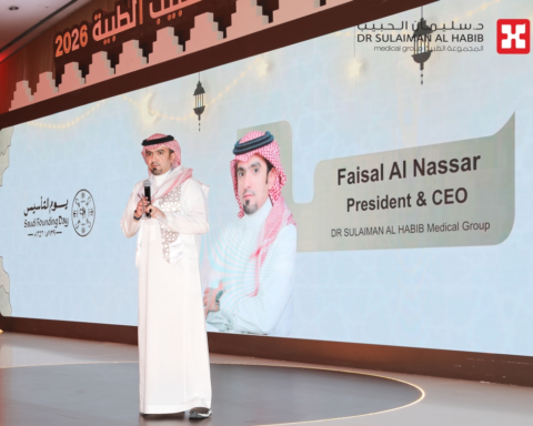 سليمان الحبيب تحتفي بيوم التأسيس وتكرم موظفيها بالرياض