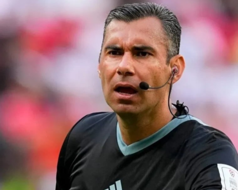 من هو ماريو إسكوبار حكم مباراة الهلال والتعاون بدوري روشن؟