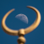 التربيع الأول لقمر رمضان 1447: رصد فلكي مرتقب في سماء عرعر