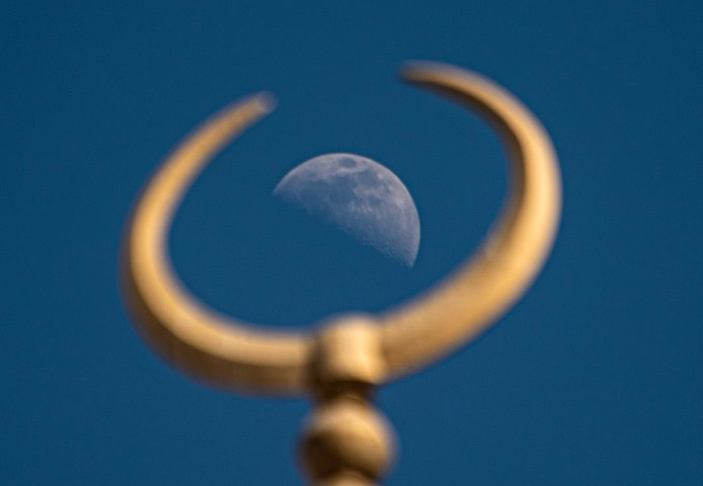 التربيع الأول لقمر رمضان 1447: رصد فلكي مرتقب في سماء عرعر