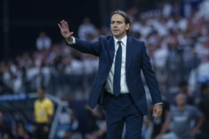 خيسوس يستبعد لاعباً أجنبياً من قائمة الهلال ضد التعاون