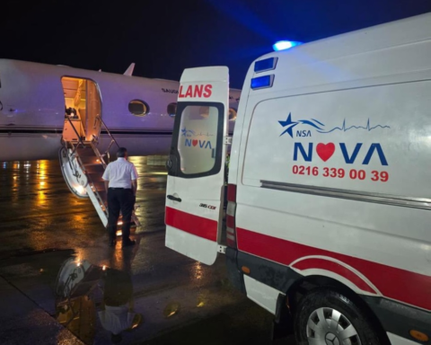 القنصلية السعودية بإسطنبول تجلي مواطنًا للعلاج بالمملكة